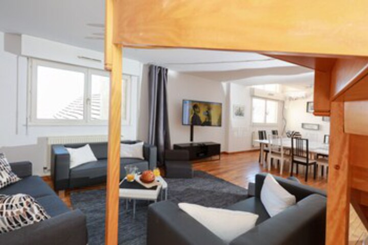 Room 7 of 25