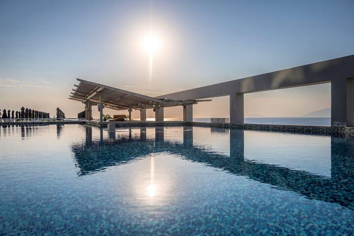 Pool 42 of 125