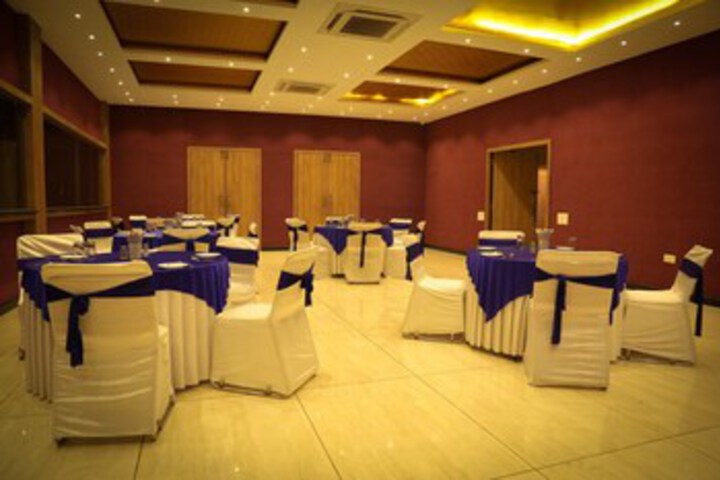Ballroom/Hall 3 of 30