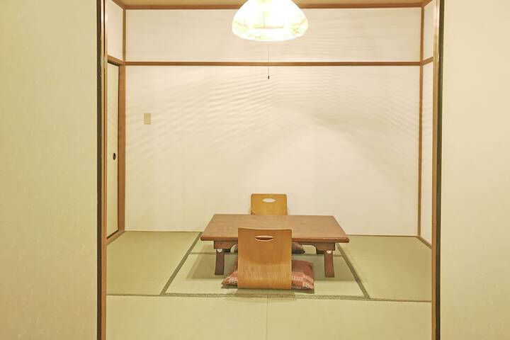 Room 14 of 33