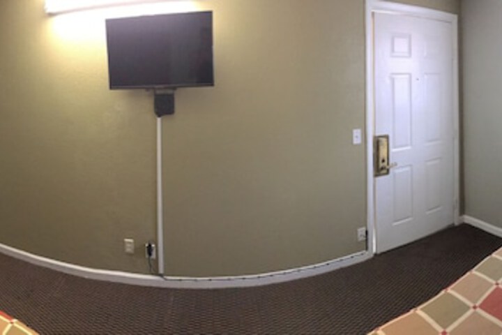 Room 12 of 14