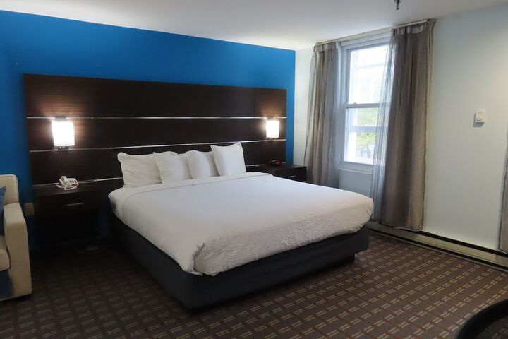 Room 10 of 75