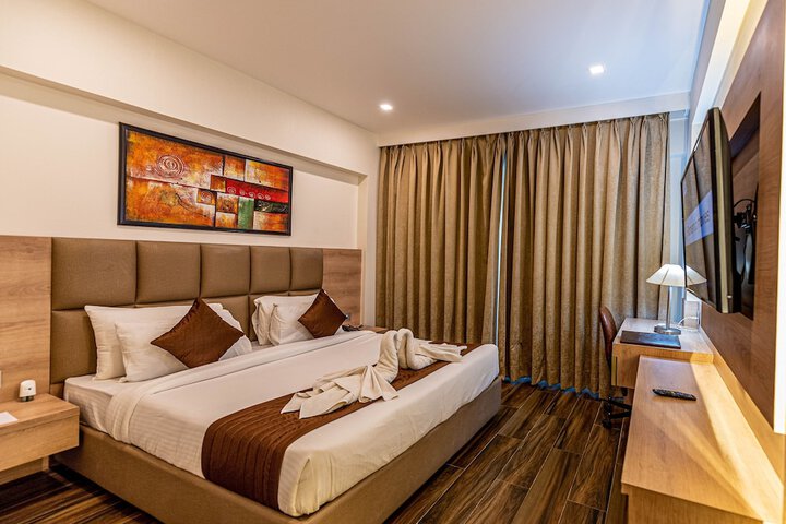 Room 4 of 11