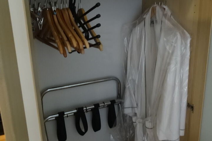 Room 14 of 26