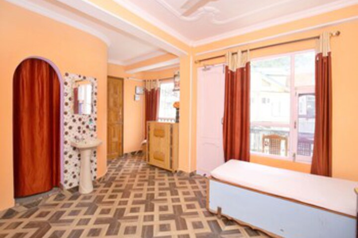 Room 7 of 23