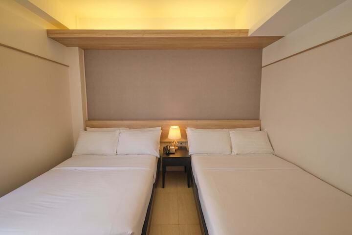 Room 5 of 56