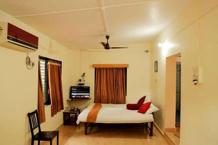 Room 5 of 26
