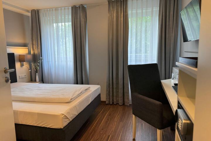 Room 37 of 78
