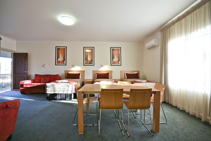Room 12 of 46
