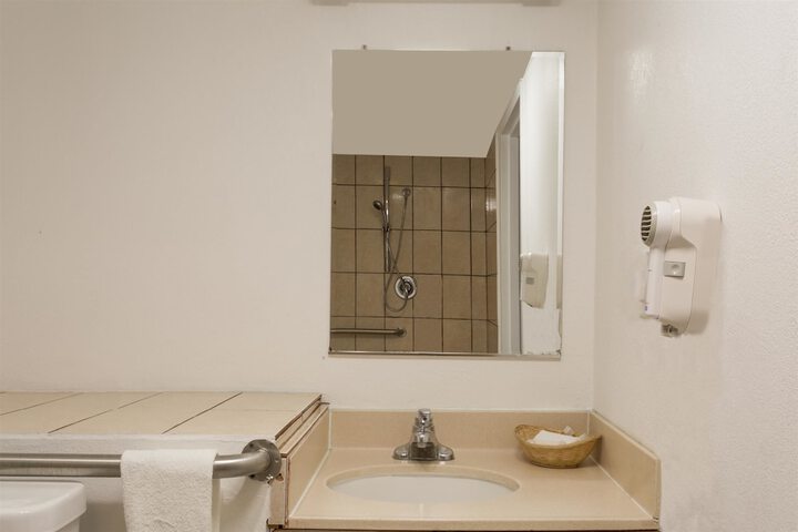 Deluxe Room 1 King Bed Refrigerator, Microwave (11 of 18)