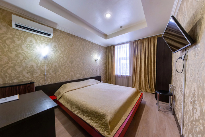 Room 5 of 22