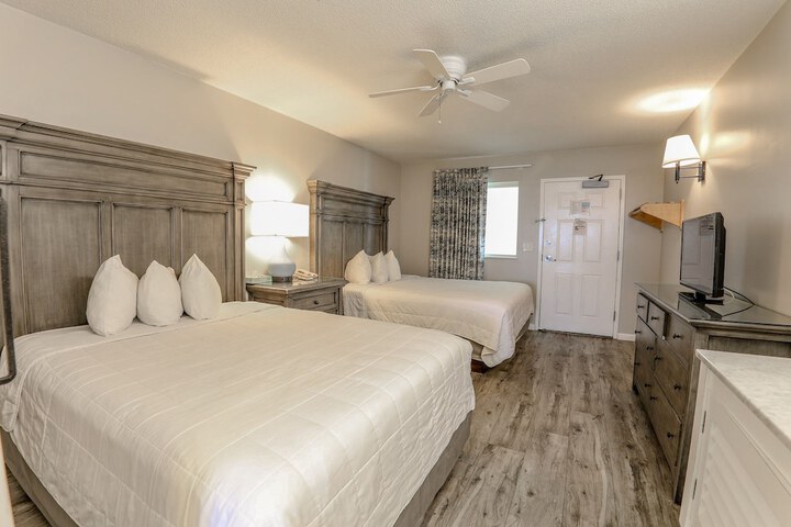 Room 3 of 35