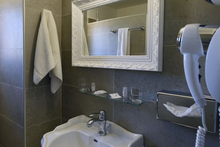 Clean Restrooms