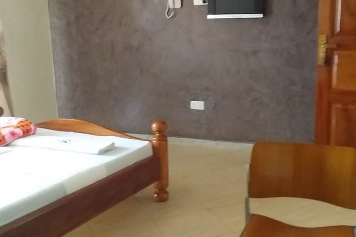 Room 2 of 23