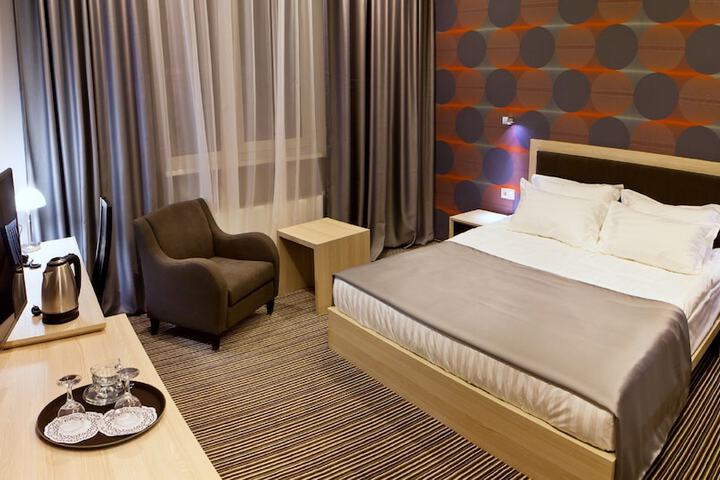 Room 2 of 34