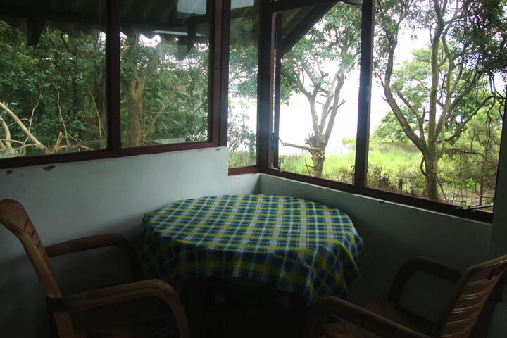 Room 3 of 5