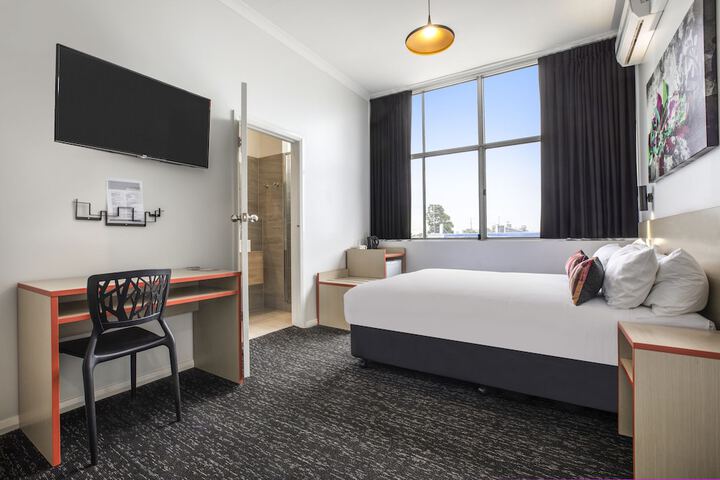 Room 13 of 41