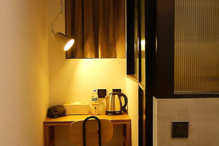 Room 6 of 61