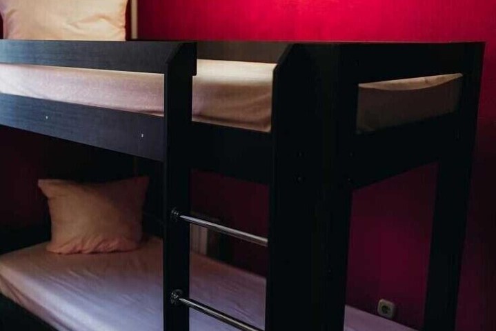 Room 6 of 15