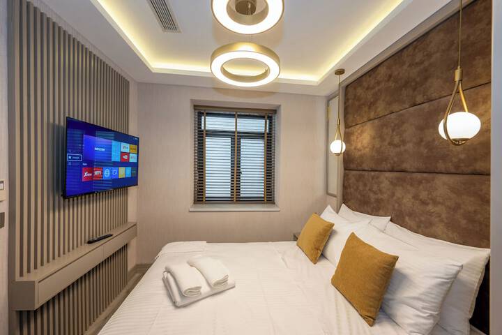 Room 18 of 42