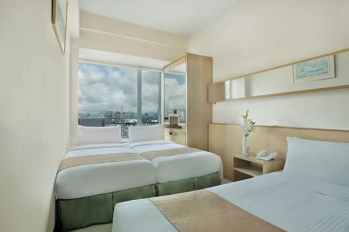 Room 12 of 36