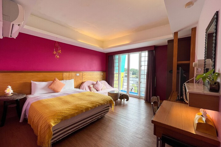 Room 4 of 39