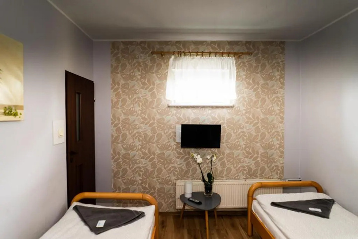 Room 5 of 7