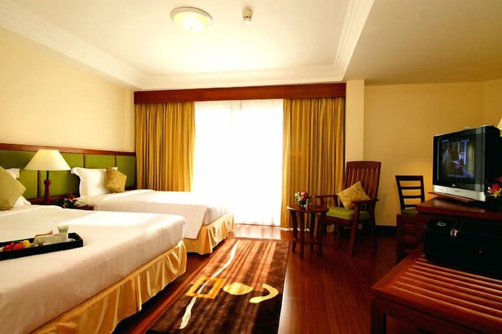 Room 3 of 31