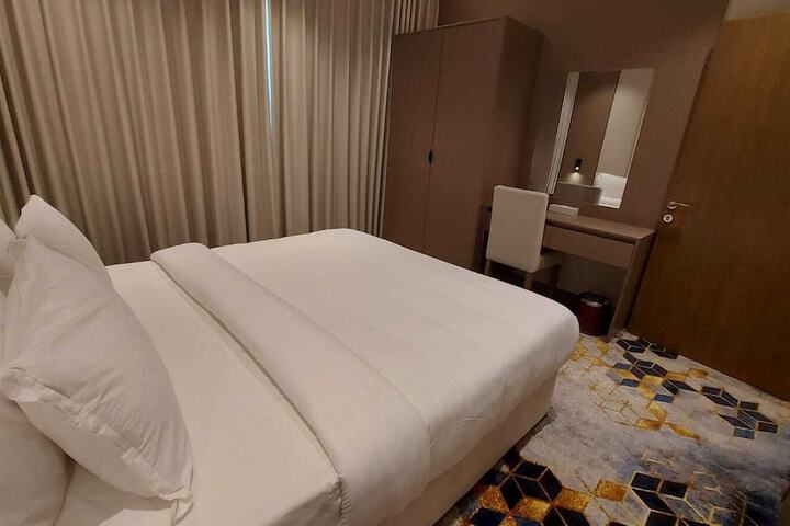 Room 17 of 64