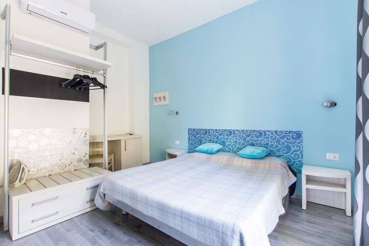 Room 4 of 35
