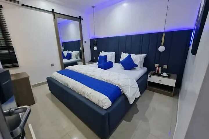Room 14 of 39
