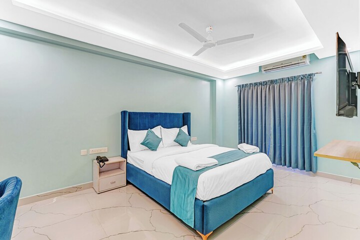 Room 16 of 36