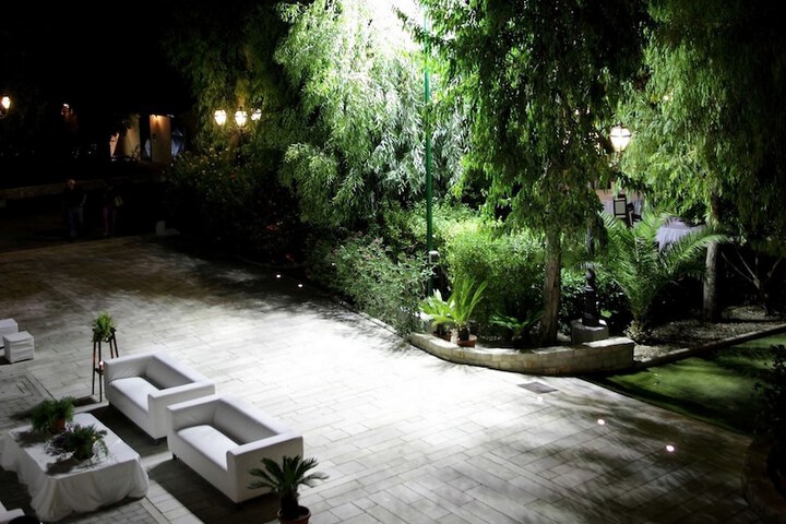 Hotel Exterior 38 of 54