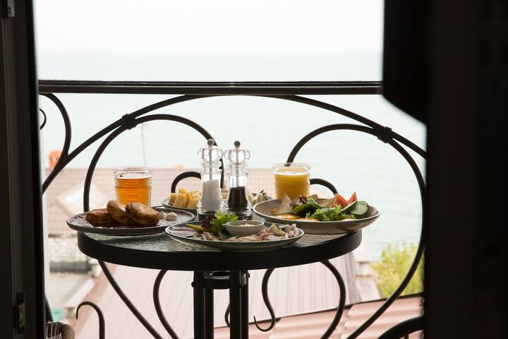 Breakfast/Coffee Service 51 of 60