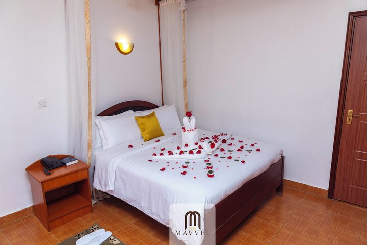 Room 4 of 20