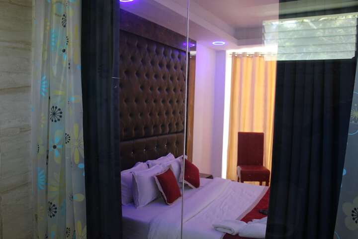 Room 10 of 46