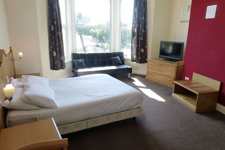 Room 10 of 49