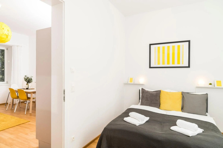 Room 2 of 21