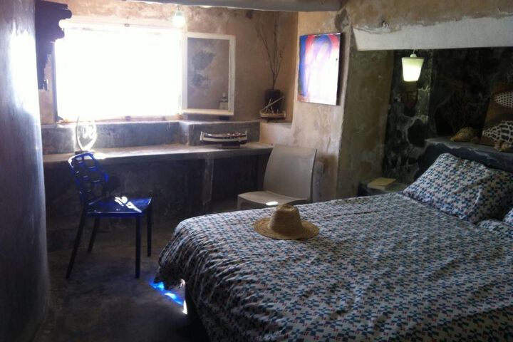 Room 7 of 10
