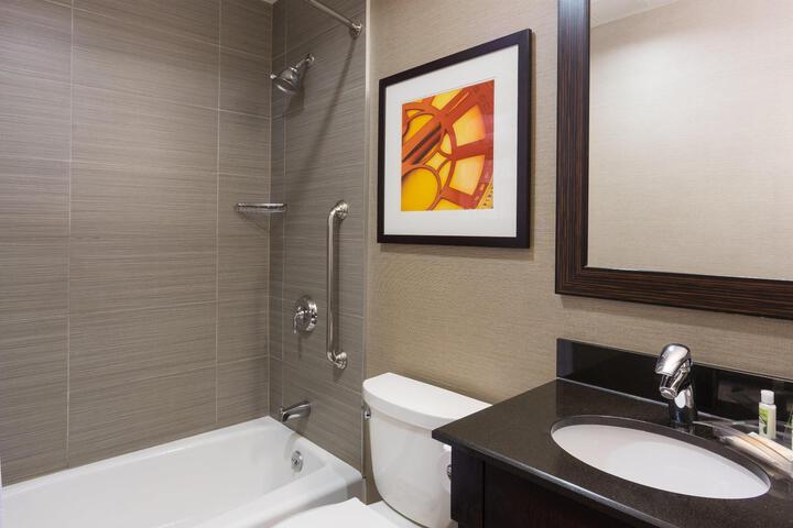 2 Double Beds Mid Floor (11 of 15)