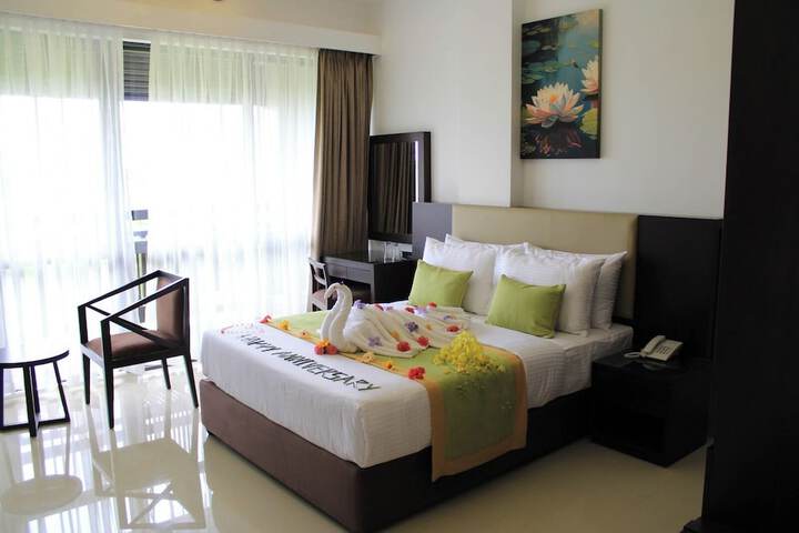 Room 2 of 25