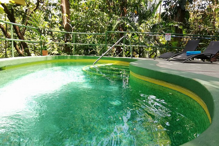Pool 24 of 30