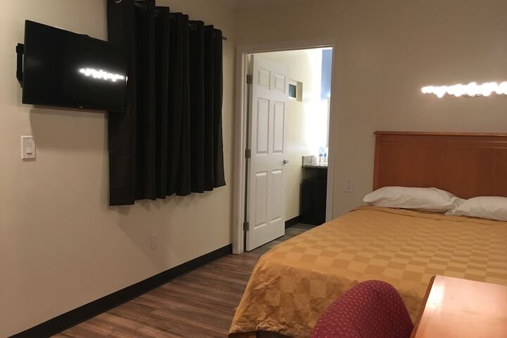 2 Queen Beds (3 of 13)