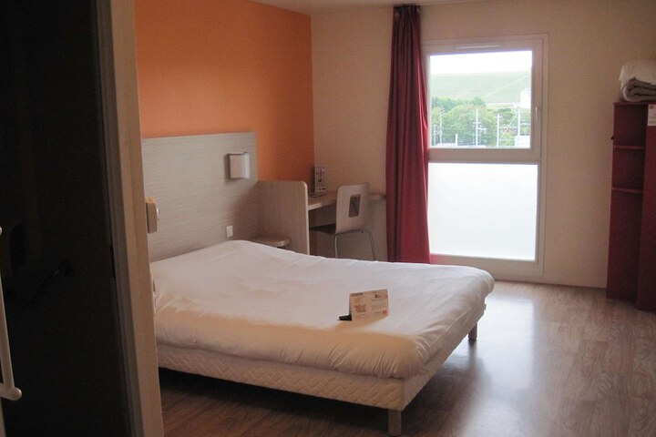 Room 17 of 44