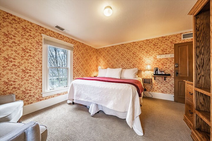 Hotel View 145 of 152