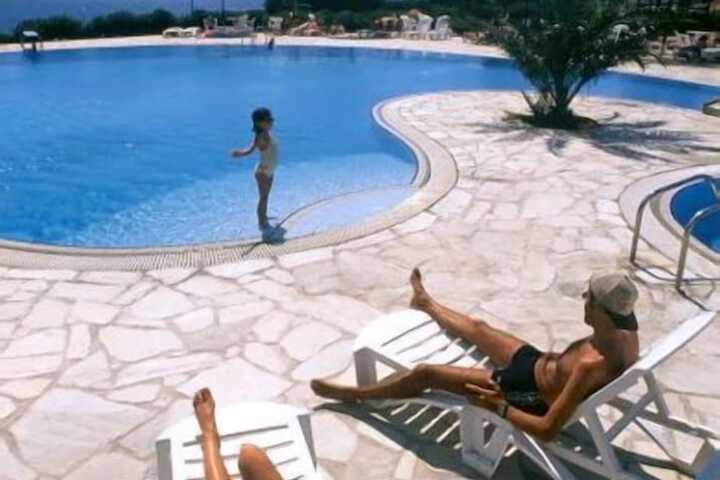 Hotel Pool
