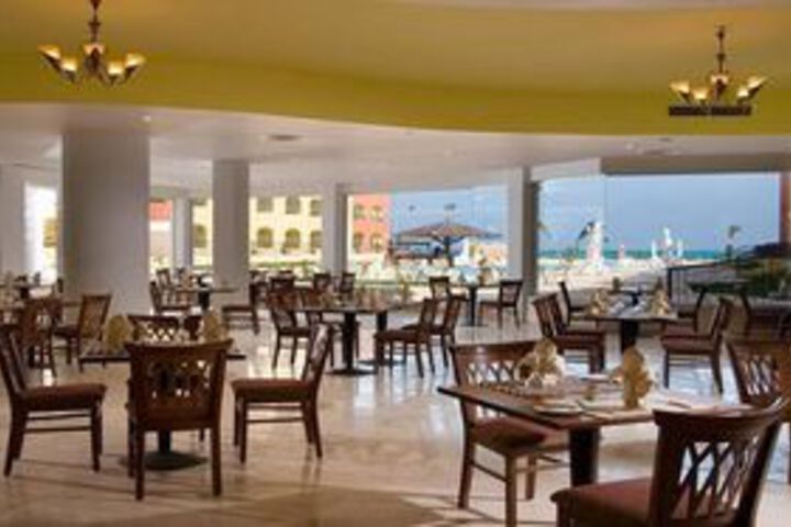 Dining 54 of 66