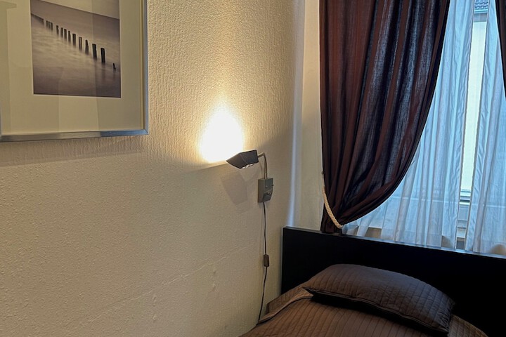 Room 66 of 169