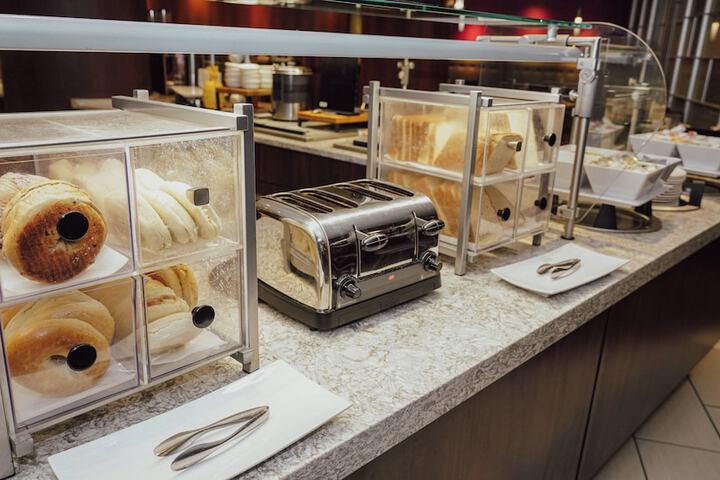 Breakfast/Coffee Service 77 of 122