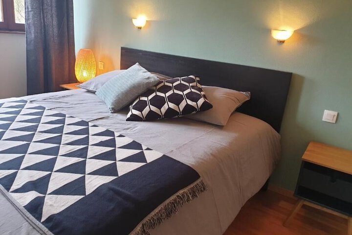 Room 6 of 48